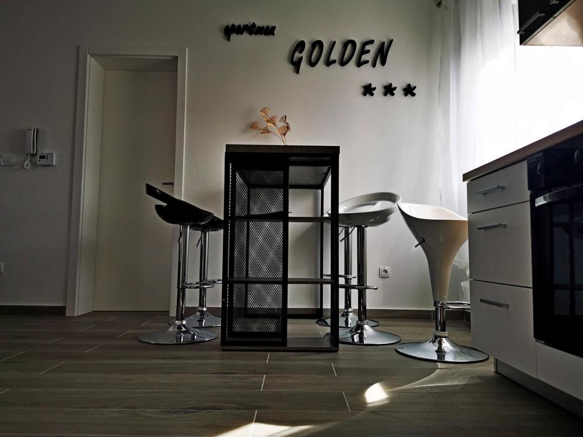 דירות אוסילק Golden - Self Check In מראה חיצוני תמונה